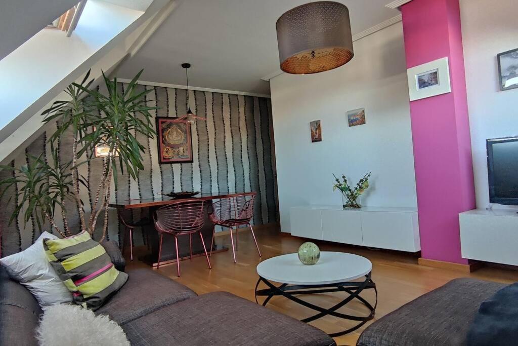 شقة Atico Mirador Del Naranco, Parking Gratuito, Wifi, Zona Residencial اوفيدو المظهر الخارجي الصورة